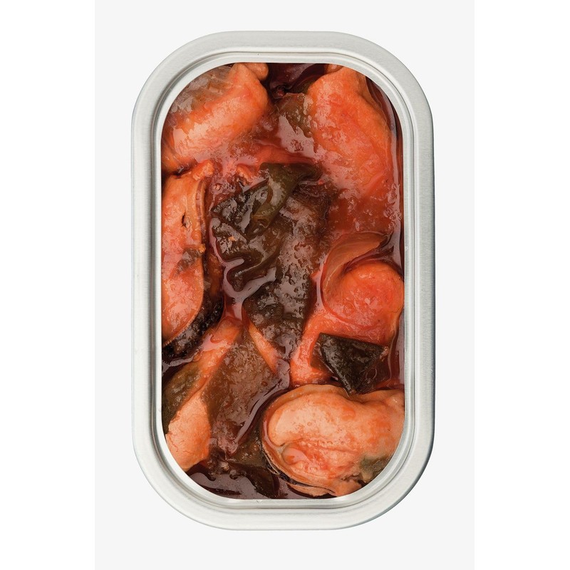 Porto-Muinos. Mussels with Sweet Kombu in Salsa Brava (Spicy Sauce).