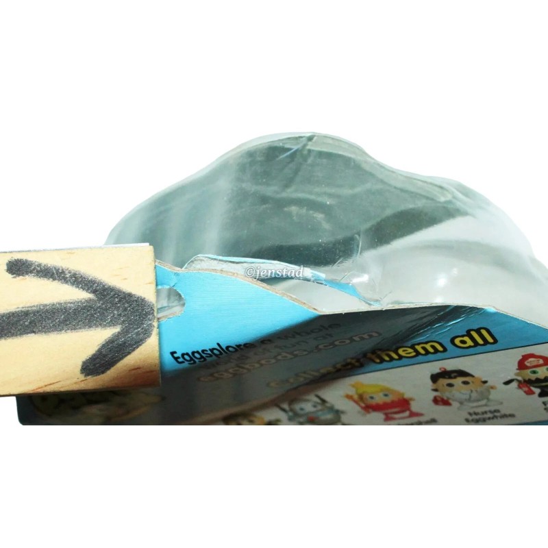 BLUW Vintage Eggbods Crack Commando - Wind-up & Walking Toy