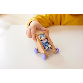Hape Cameretta del neonato per la casa delle bambole | Mobili nursery e accessori in legno | Per gioco di ruolo dai 3 anni