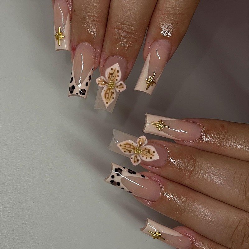 LunarCharm 24 Pieces French Tip Press-on Nails with Leopard Pattern,