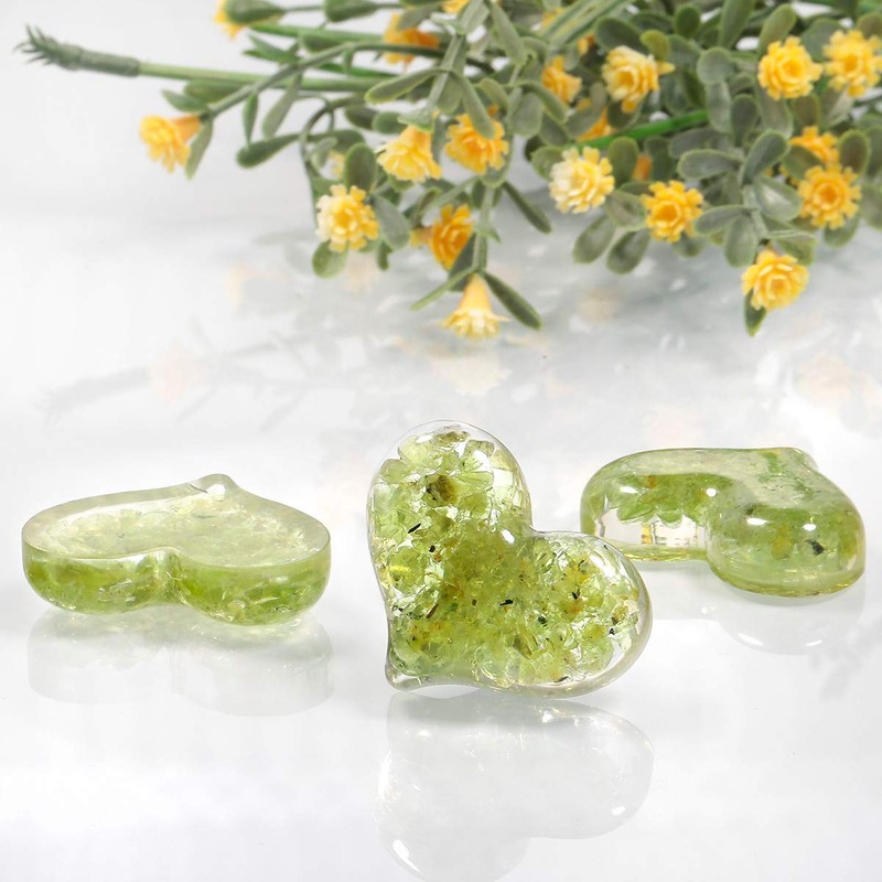 mookaitedecor 5 Pcs Peridot Heart Shaped Pocket Palm Stones