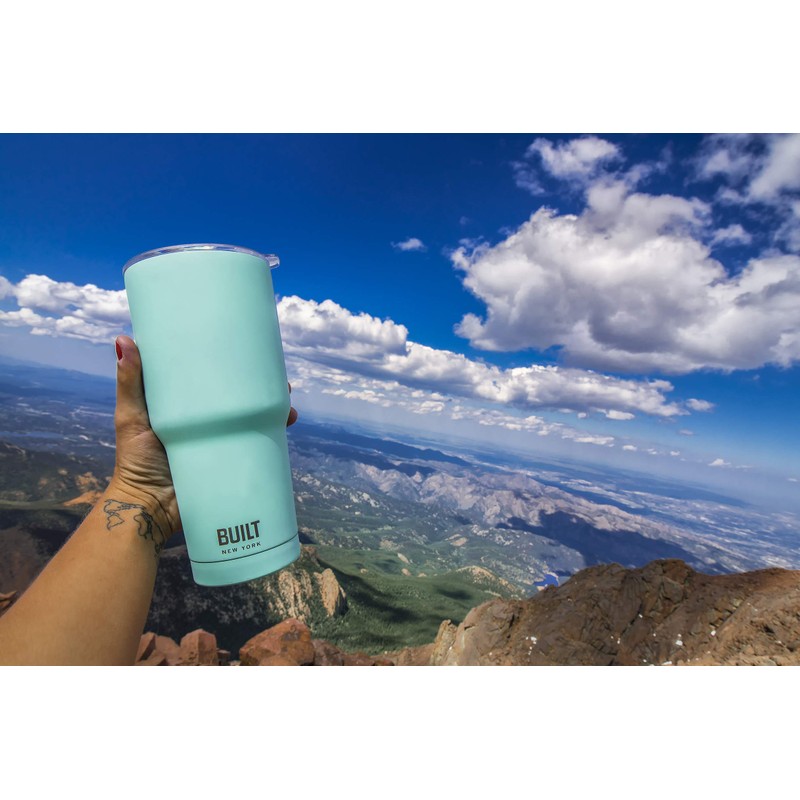 Built NY doble pared de acero inoxidable de aspiradora aislado