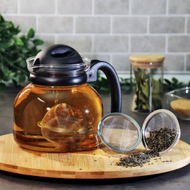 com-four® 2 x Tea Strainer Made of 304 Stainless Steel - Large Tea Infuser for Loose Tea, Herbs and Spices - Fine Mesh Tea Filter with Chain - Spice Strainer - Herb Strainer (2 Pieces - 7.5 cm