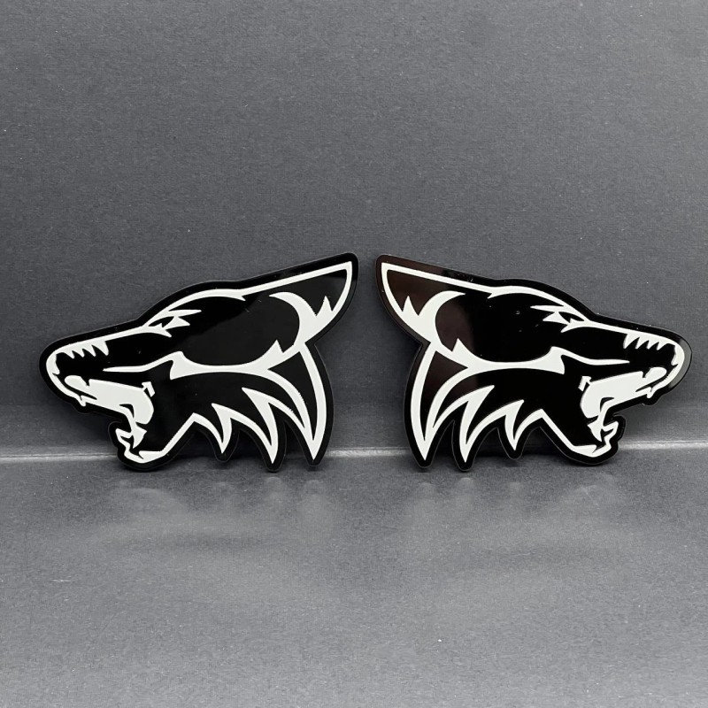 Emblem Badge 2PCS COYOTE Emblem Badges Fender Angry Aggressive Racing