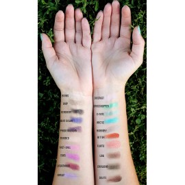 Urban Decay VICE 4 Eye Shadow 20 Shades Palette w/BRUSH + Makeup Bag -NEW IN BOX