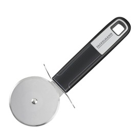 FACKELMANN 25759 Pizzaschneider 18 cm Sense, Pizzaroller aus rostfreien Edelstahl mit rutschfestem und ergonomischem Soft-Touch-Griff aus Kunststoff, (Farbe: Silber/Schwarz), Menge: 1 Stück