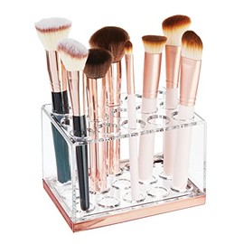 mDesign - Organizador de plástico para brochas de maquillaje con 15 ranuras para encimera de baño, cambiador para sostener lápices de ojos/labios, brillo de labios, revestimientos, lápiz labial, lápiz