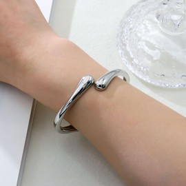 LUXYSODE Silver/Gold Bangle Bracelets for Women Teens Fashion Chunky Adjustable Twisted Teardrop Bracelet Jewelry Gifts (Style A)