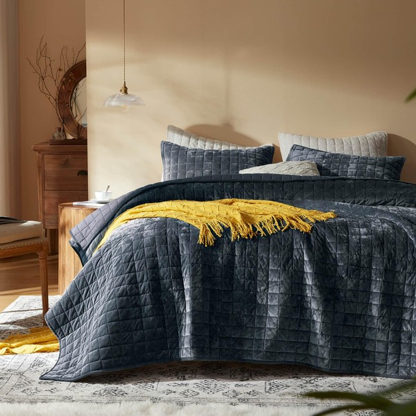 LEAONME Velvet Quilt King Size-98''x106'', Lightweight Navy Blue Velvet Comforter