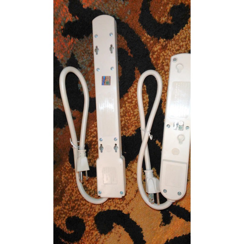 6 or 8 Outlet Power Strip w Built in Surge