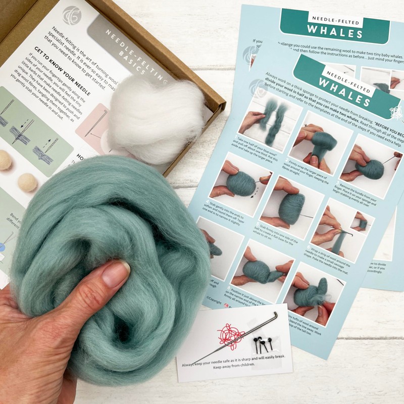 Bergin & Bath Needle Felting Kit, Whales. Make a Pair