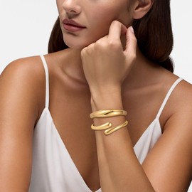 Yowivon Gold Bangles for Women, 2PCS Thin Teardrop and Wave Gold Bracelet Set, Hinged Bangle Bracelets Stack for Women, Non Tarnish Wrist Cuff, Trendy Jewelry Gifts for Christmas Valentine Birthday