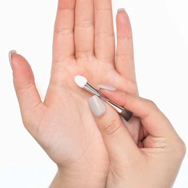 ARTDECO Eyeshadow Duo Applicator, Mini Eyeshadow Applicator