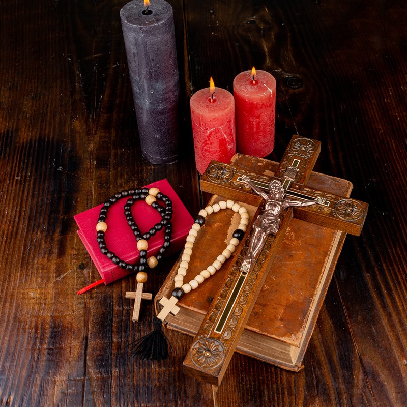 Woodvio - Hand carved wooden wall cross, Catholic crucifix