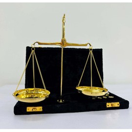 Vintage brass jewelry Weighing Scale Balance With Black Valvet Box