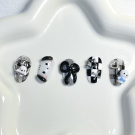 [Premium handmade embossed nails] Black dog nails - Stiletto / [프리미엄 수제 엠보 네일] 검은 강아지 네일 - 스틸레토