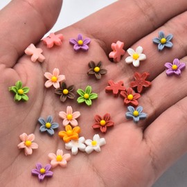 HOMICO 100PCS Mini Resin Daisy Flowers Dollhouse Mini Things Miniature Flowers for Crafts Tiny Things for Fairy Garden Dollhouse Micro Landscaping Decoration
