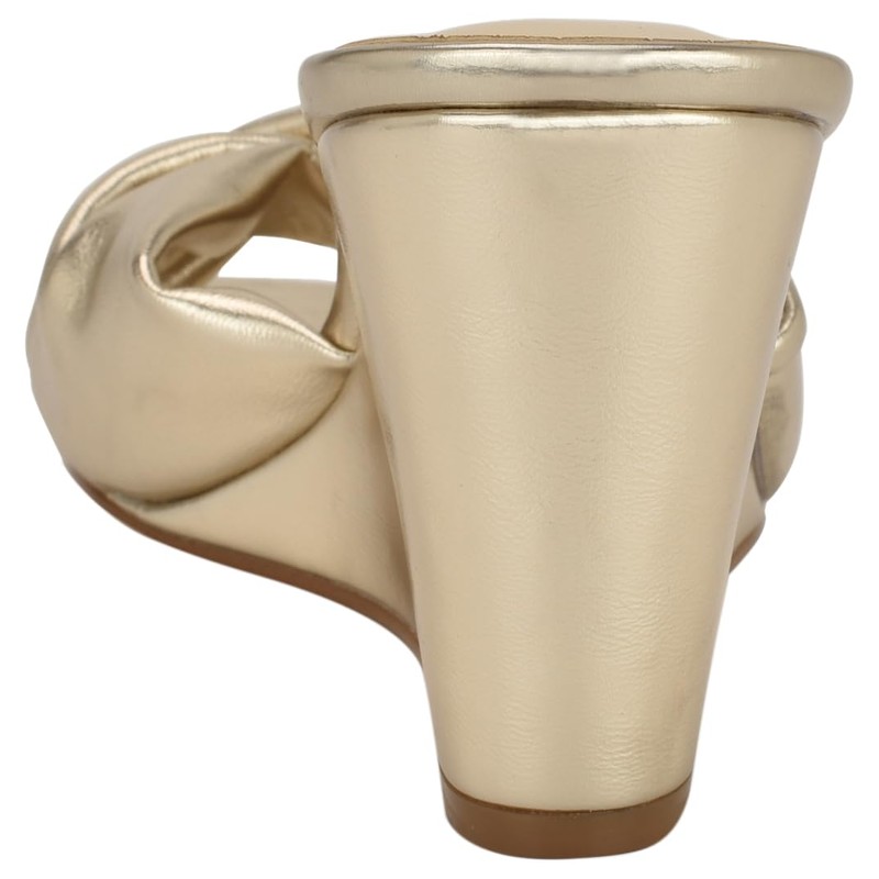 Nine West Women's Nikhil Wedge Sandal, Gold 788, 10