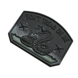 1x Gadsden Flag Rattlesnake Car Emblem 3D Decal Sticker with Don't Tread ON ME Slogan Fit for Car Truck Motorcycle Window Door and Flat Surface (Glossy Black)