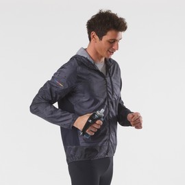 Salomon Active Unisex Handheld Water Bottle Holder with Bottle, Minimalist Design, Easy to Use, Black