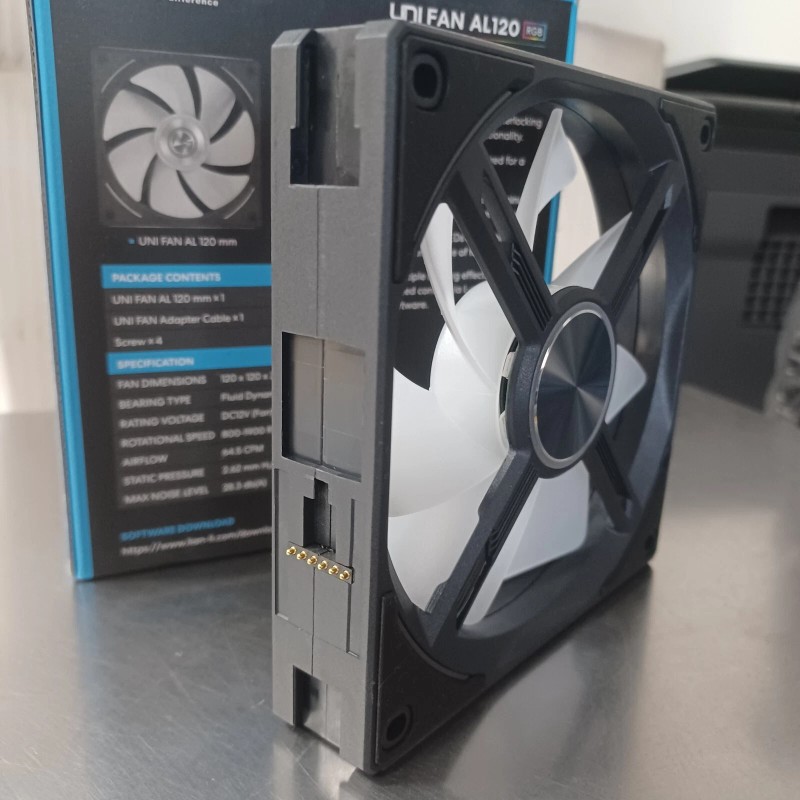 Lian Li 120mm UNI FAN AL120 - Black