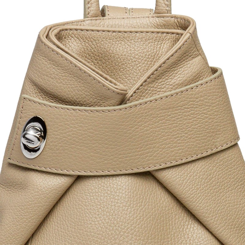 Caspar Large Women's Leather Backpack Elegant City Backpack - Classic