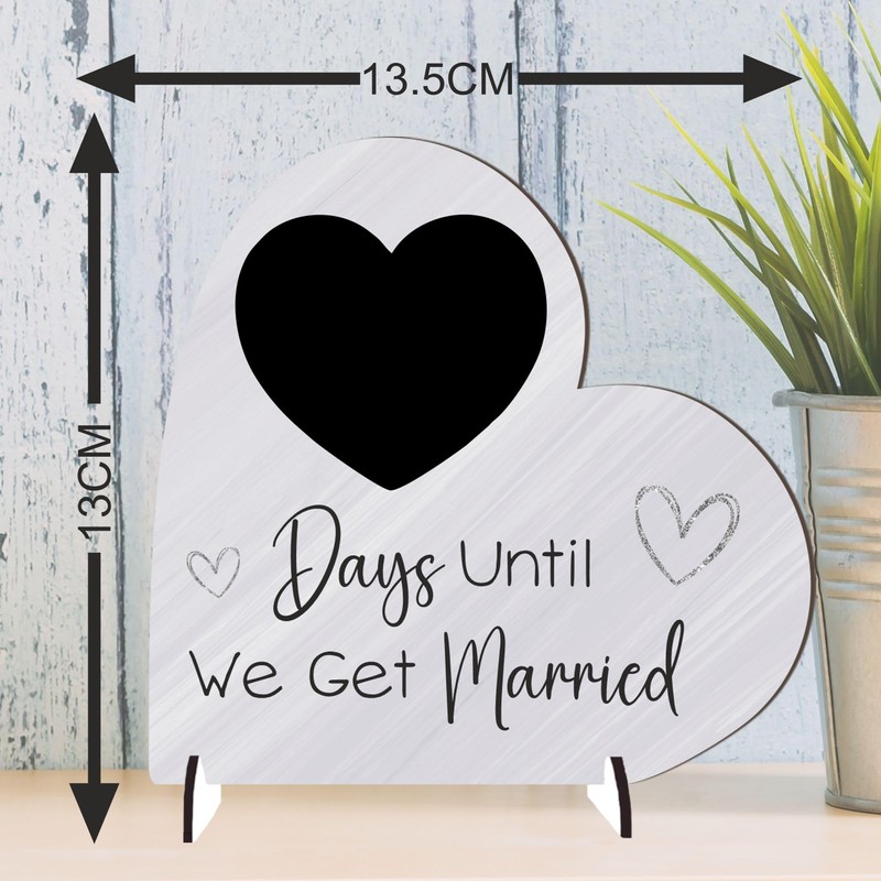 Pixie's Gifts Wedding Countdown Heart Plaque on Stands - Chalkboard