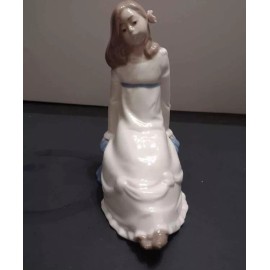 nadal Vintage 1987 E. Nadal Spain Porcelain Figurine "Sitting Girl on Cushion"