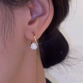 Yheakne Vintage Crystal Drop Earrings Gold Rhinestone Dangle Earrings Sparkling Cz Earrings Wedding Crystal Earrings Jewellery for Women