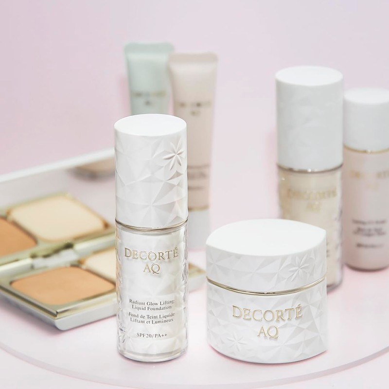 DECORTÉ Makeup Foundation AQ Essence Glow Primer 1.0 fl oz