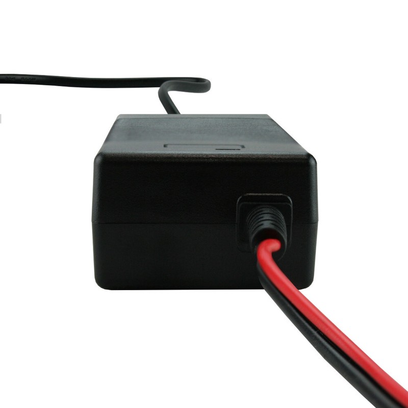 banshee 12v - 14.6v 25W 3A LiFePO4 Battery Charger Maintainer