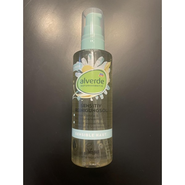 alverde NATURKOSMETIK Sensitiv Reinigungsöl Bio-Kamille Bio-Traubenkernöl, 100 ml