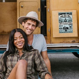 WADORN Vintage Camping Metal Tin Sign, Camping Rules Make Wonderful Memories Retro Tin Sign Hanging Decor for Camper Room Decor Funny Camping Fire Metal Wall Plaque Decor for Home, 11.81x7.87 Inch