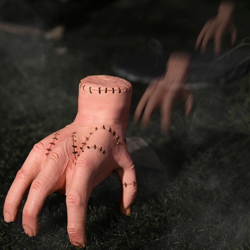 Halloween Animatronics Thing Hand Decorations, Sound Activated Wednesday Crawling Hand