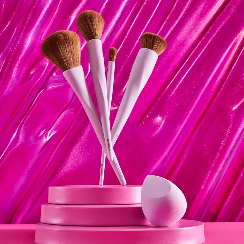 essence Make Up Buffer Brush, No. 01, Multi-Colour, Nanoparticles Free,