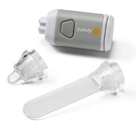Safety 1st Safety 1st Light Up Tongue Depressor, Illuminates Mouth and Throat to Check for Signs of Irritation, Clear