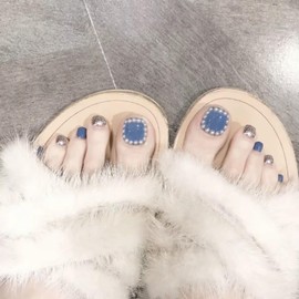 Vezocim Blue False Nails Sets, Press on Toenails Coffin with Pearl Designs, Full Cover Artificial Acrylic Fake Nails for Toe, Glue on Toenails with Charm, Stick on Toe Nails for Women