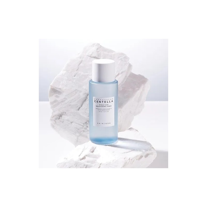 Skin1004 Madagascar Centella Hyalu-cica Brightening Toner Todo Tipo De Piel