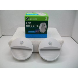 Greenlite LED Nite Lite Box Of 2 Lights Motion Sensor  Auto On/Off Greenlite  ( NOS )