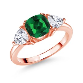 Gem Stone King 18K Rose Gold Plated Silver Green Nano Emerald and White Moissanite 3 Stone Engagement Ring For Women (1.59 Cttw, Gemstone May Birthstone, Available In Size 5, 6, 7, 8, 9)