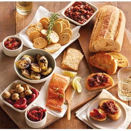 Harry & David Red Pepper And Cheese Spread (10 Ounces), Crackers, Appetizer, Party Dip