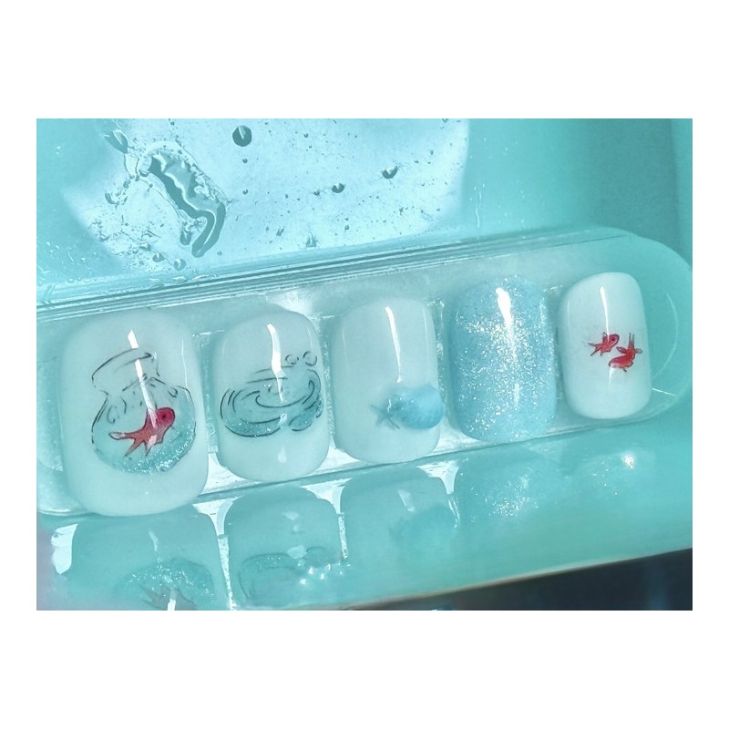 8:20AM, Blue waves and goldfish |Summer goldfish nail - almond