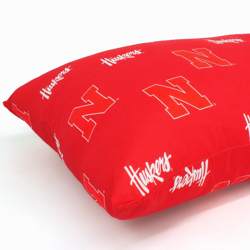 College Covers Everything Comfy Nebraska Cornhuskers Pillowcase Pair, Standard, 20"
