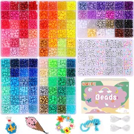 QUEFE Kit de fabricación de pulseras de amistad con cuentas de pony de 4680 piezas, juego de cuentas Kandi de 120 colores para hacer joyas, 3840 piezas de cuentas de arcoíris de plástico y 840 piezas