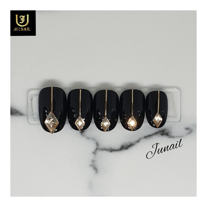 Chic Black Handmade Nail Tips - Short Round Square /