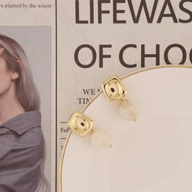 BOBOXZSZD Ladies Dangle Drop Earrings, Exquisite square metal, Natural Resin Flowing Texture, Ultra Light and Simple Temperament, Cute Ears Studs, weighing 4g