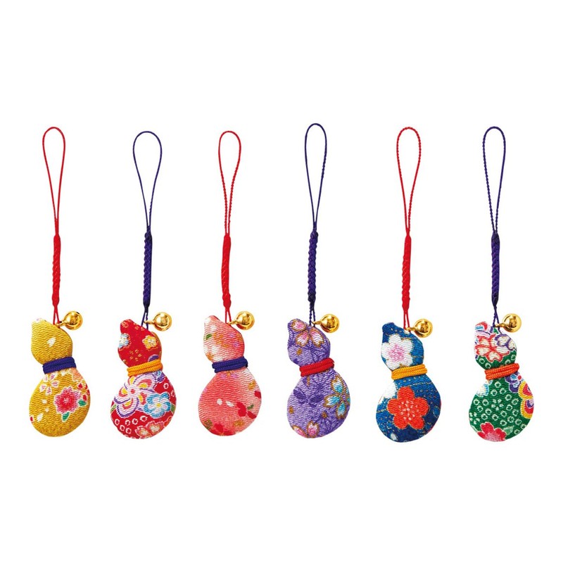 Sakura Horikiri Crepe Netsuke 4706420 Six Gourd Protection