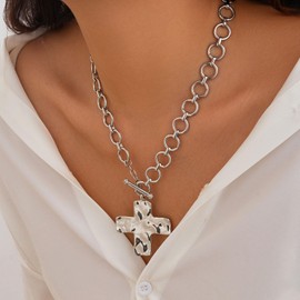 Angyape Chunky Cross Necklace for Women, Statement Hammered Bold Cross Necklace Non Tarnish Paperclip Thick Chain Vintage Layering Toggle Clasp Pendant Choker Jewelry（Silver）