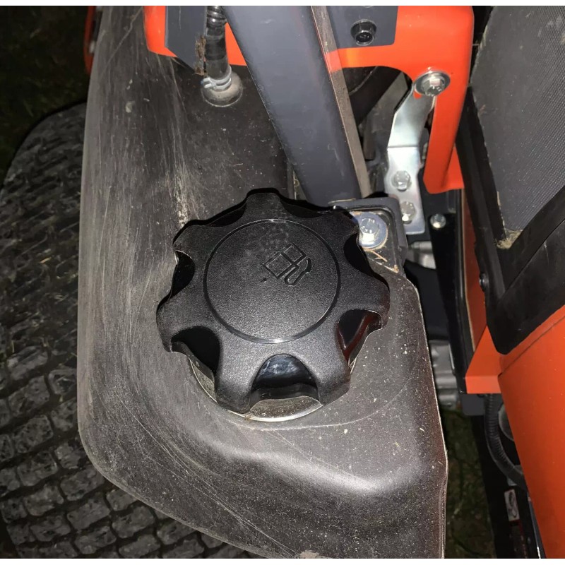 KUBOTA Zero-Turn Mower ZD-1011 ZD-1211-L ZD-1611-L ZD-1021 FUEL CAP Diesel