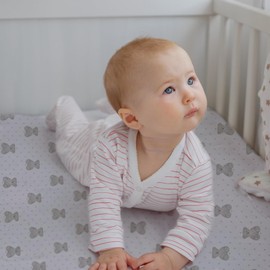 DTEX HOMES 2 x Cot Bed Fitted Sheets Anti-Allergy Anti-Bacterial 100% Egyptian Cotton 200 Thread Count Cot Bed Nursery Bedding, Sleeping Moon Teddy - 70 x 140 cm